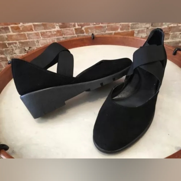 The Flexx Black Suede Cross-Band Get Back Mary Jane Wedge Shoes sz 9.5 SH345 - Picture 4 of 5
